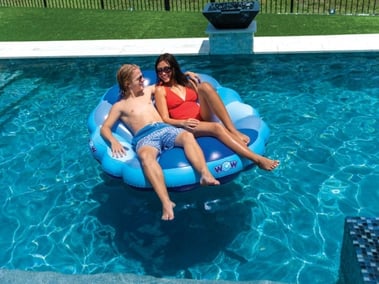 couple-floating-wow-sports-indigo-lounge