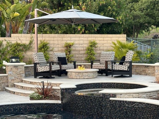 Pool furniture Horizontal Blog Visual