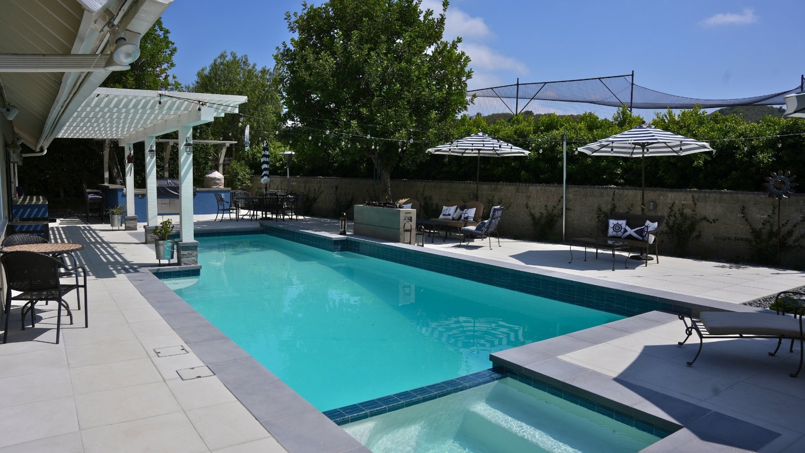 The Ultimate Guide to Pool Material and Color Selections